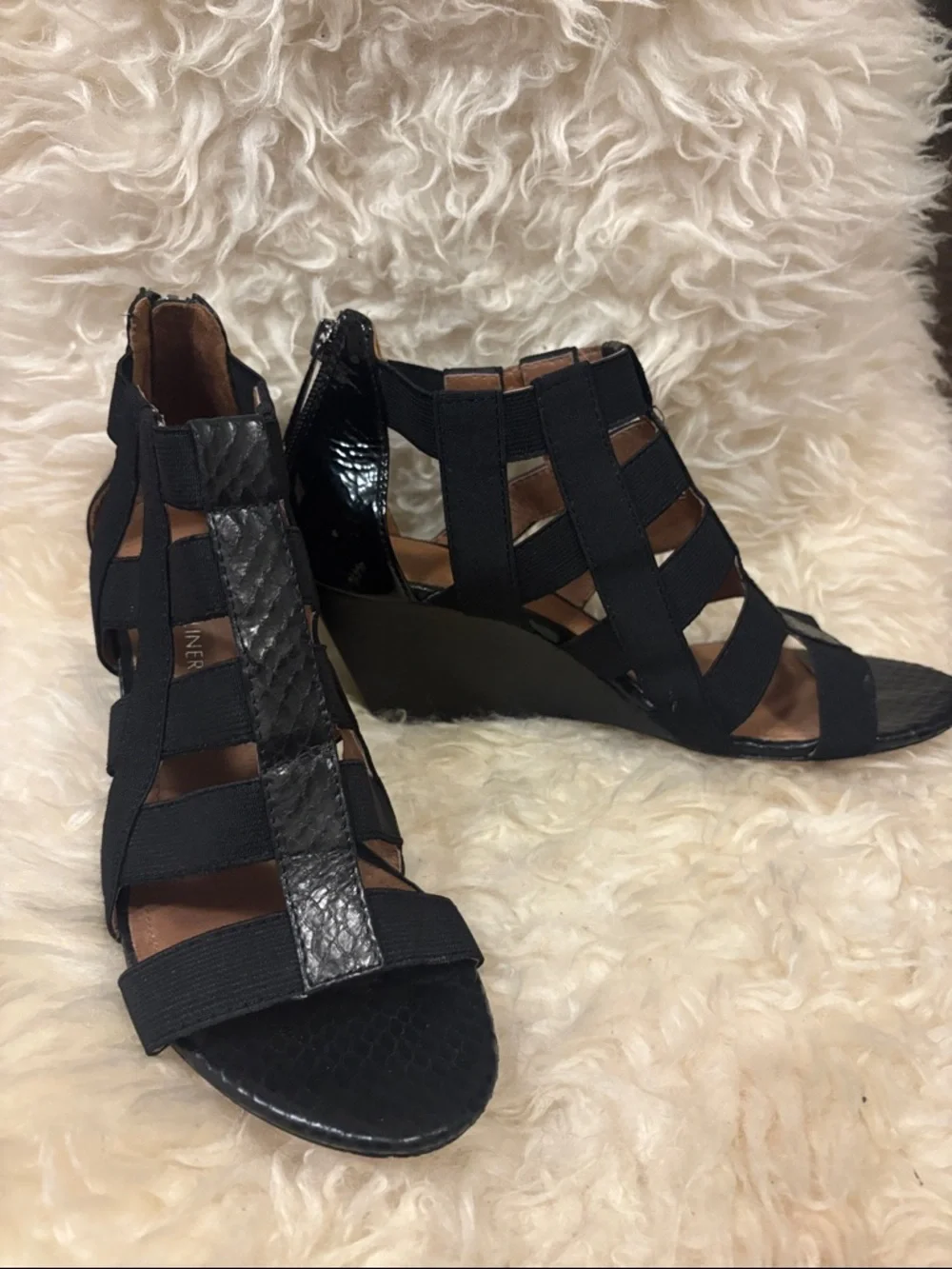 Donald J Pliner Black 3” patent leather zippered heel snakeskin accent 8